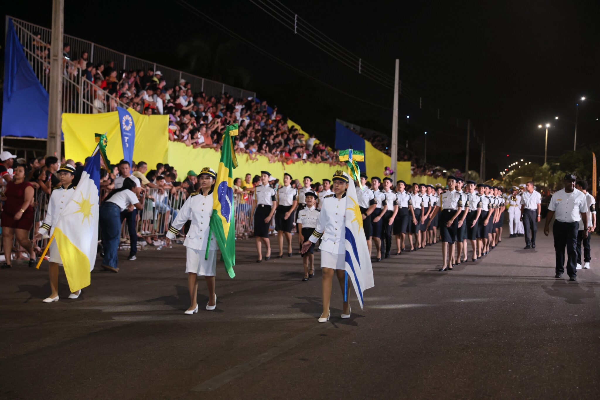 Escolas levaram mensagens que reforçam o respeito à pátria, a importância da cidadania e educação – Foto: Lia Mara