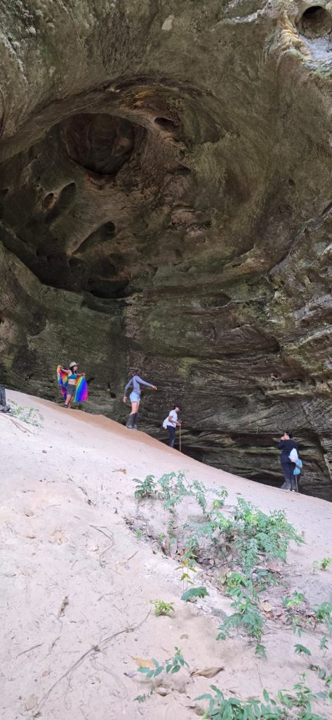 Caverna