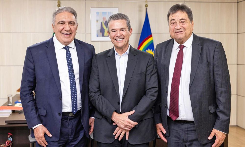 Governador Laurez, ministro André de Paula e secretário da Agricultura do Tocantins, César Halum, unidos em ações estratégicas para gerar oportunidades no estado - Vinícius Santa Rosa-Governo do TO.