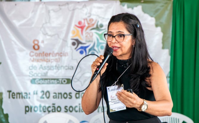 Governo do Tocantins apoia 15ª Conferência Estadual de Assistência Social – Portal Jaciara Barros Presidente do Ceas, Nágila Práigida, explica que a Conferência de Assistência Social envolve três etapas - Carlessadro Souza/Governo do Tocantins