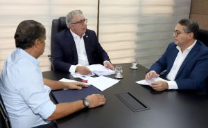 Governador do Tocantins, Laurez Moreira, determinou a continuidade e a celeridade das obras de implantação do aeródromo de São Félix do Tocantins com celeridade - Foto: Marcio Vieira/Governo do Tocantins