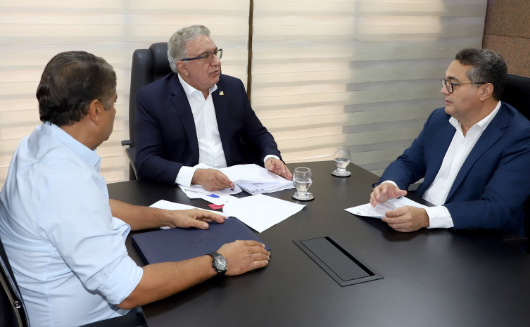 Governador do Tocantins, Laurez Moreira, determinou a continuidade e a celeridade das obras de implantação do aeródromo de São Félix do Tocantins com celeridade - Foto: Marcio Vieira/Governo do Tocantins