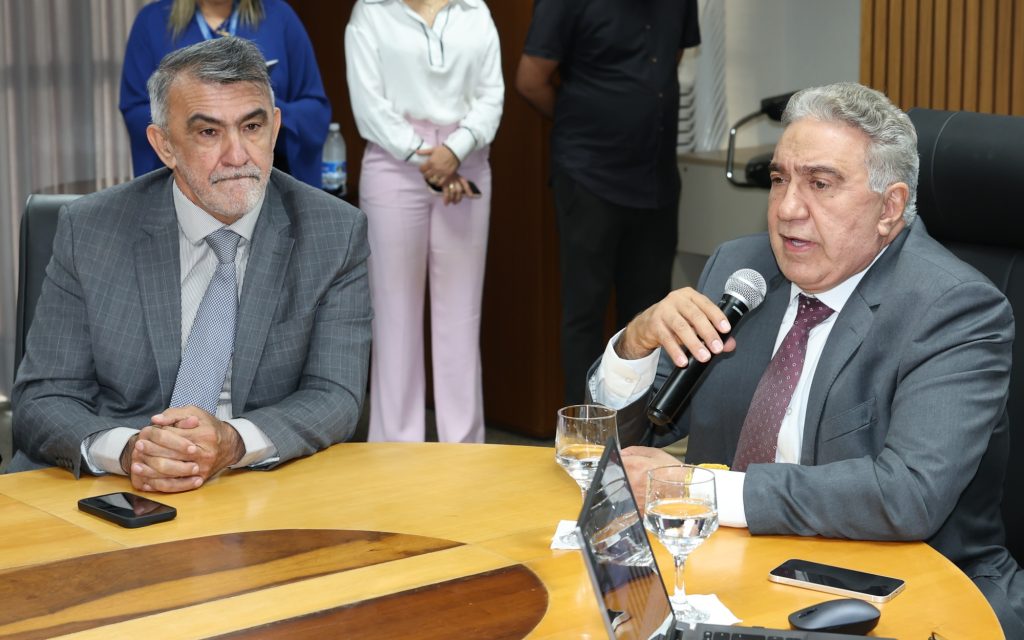 Apresentação dos resultados fiscais aos deputados - foto Isis Oliveira