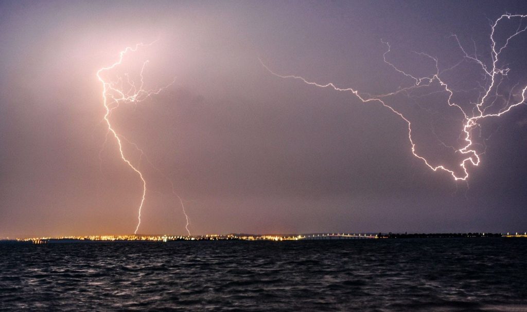 Mais de 200 mil descargas atmosféricas já foram registradas no Tocantins em outubro