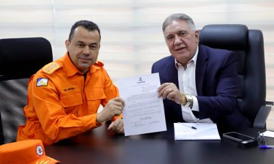 Laurez Moreira prorroga concurso do Corpo de Bombeiros – Portal Jaciara Barros O governadorLaurez Moreira destacou o excelente trabalho realizado pela corporação e que a prorrogação do concurso reforça o compromisso da gestão com o fortalecimento da segurança pública em todo o estado - Crédito: Ademir dos Anjos/Governo do Tocantins