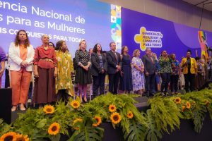 Grupo Vozes de Ébano emociona público na abertura da 5ª Conferência Nacional de Políticas para Mulheres