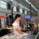 Palmas paga auxílio-alimentação a 11.186 servidores – Portal Jaciara Barros Segundo o Rikelmy Silva, gerente fiscal da rede de supermercados, é perceptível o aumento do movimento do comércio na data de liberação do auxílio – Foto: Samile Marinho