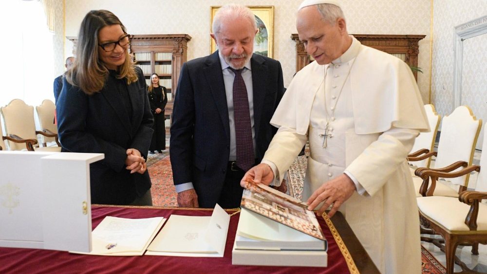 Papa recebe o presidente Lula no Vaticano – Portal Jaciara Barros Papa Leão XIV durante a visita privada do presidente Lula   (@Vatican Media)
