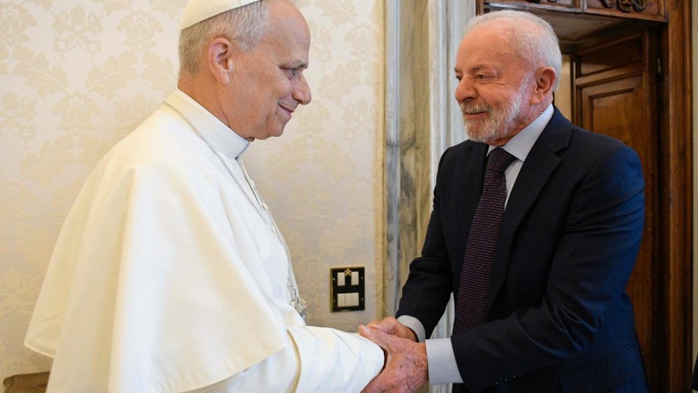 Papa recebe o presidente Lula no Vaticano – Portal Jaciara Barros Papa Leão XIV durante a visita privada do presidente Lula   (@Vatican Media)