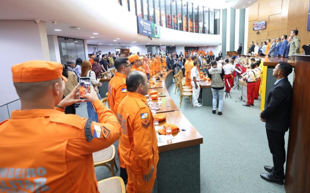 A homenagem foi alusiva ao Dia Nacional do Bombeiro Militar, comemorado em 2 de julho Koró Rocha
