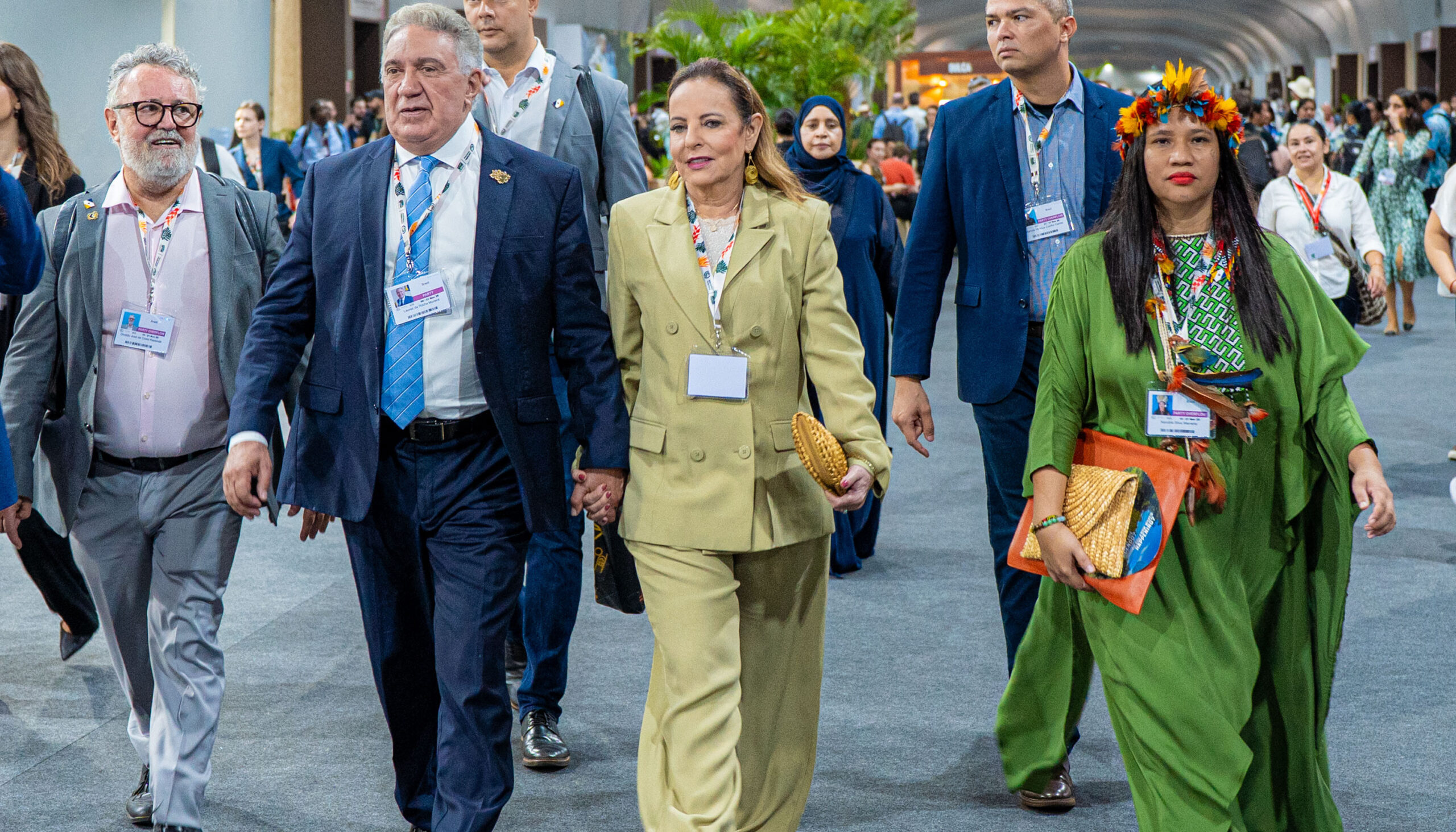Governador do Tocantins, Laurez Moreira, acompanhado da primeira dama e desembargadora, Ângela Prudente, da secretária da Sepot, Narubia Werreria e do secretário da Semarh, Divaldo Rezende - Bruno Maia/Governo do Tocantins