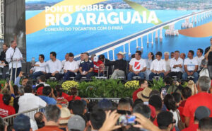 Governador Laurez Moreira celebra a entrega da maior obra de integração entre Tocantins e Pará, destacando a realização de um sonho histórico da população - Foto: Ademir dos Anjos/Governo do Tocantins