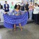 Colaboradora Vânia Teixeira apresenta a dança do carimbó, típica da cultura paraense. Foto Silvio Santos