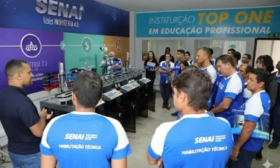 SENAI Tocantins abre última semana de matrículas para técnicos – Portal Jaciara Barros alunos com camiseta azul