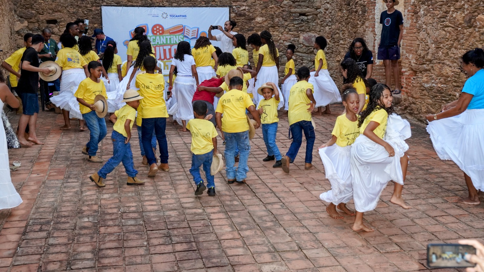 em Natividade com apresentações de Suça em alusão ao Novembro Negro Caixa de entrada
