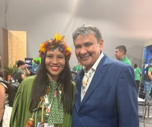 Secretária Narubia Werreria em diálogo com o ministro Wellingto Dias - Foto Ascom-Sepot