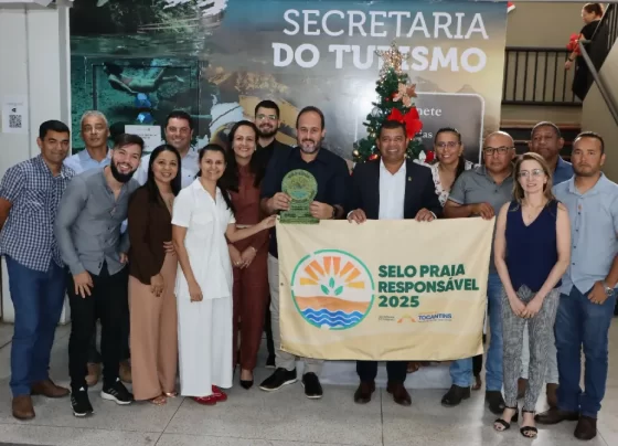 Praia da Gaivota Secretário Romildo Santos, prefeito Marquinho e equipes da Setur e de Araguacema comemoram entrega do Selo Praia Responsável_Adiel Ponte_Governo do Tocantins