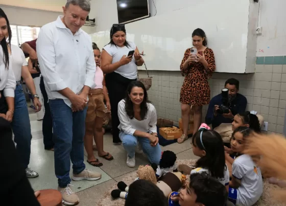 Os gestores visitaram as salas e interagiram com as crianças e famílias durante o Dia Primeira Infância em Palmas – Foto: Lia Mara