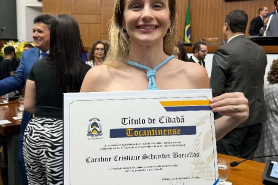 Caroline Barcellos Tocantins