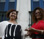 Mulheres na roda de samba