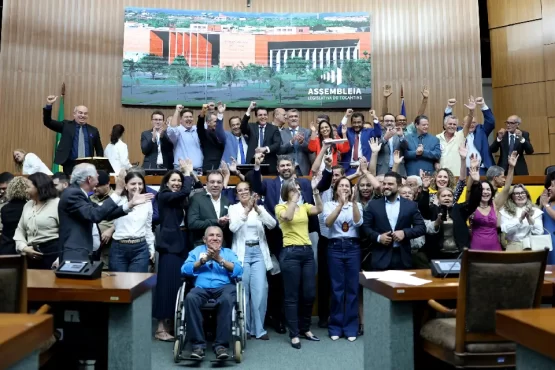 Aleto aprova PEC do teto único para servidores estaduais – Portal Jaciara Barros Aleto aprova PEC que garante teto único aos servidores estaduais a partir de abril de 2026