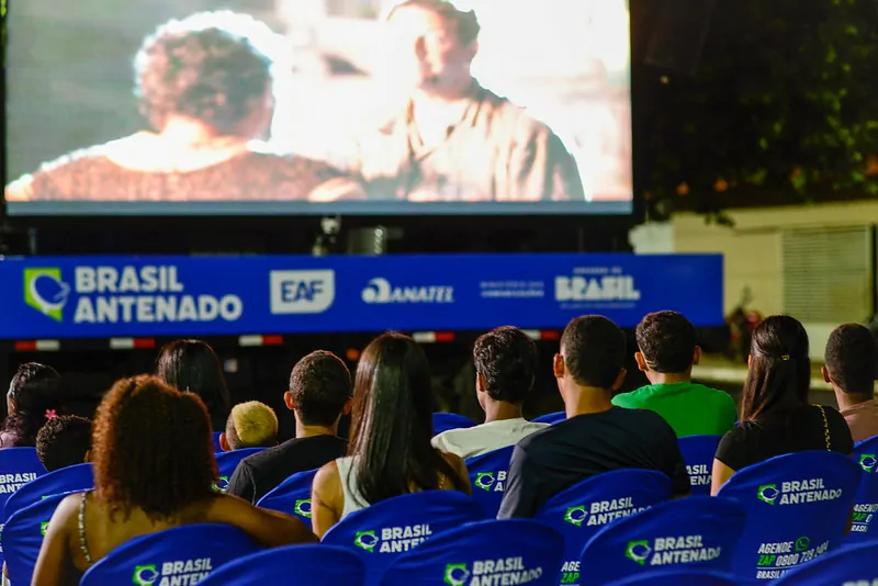 Cinema Itinerante Brasil Antenado