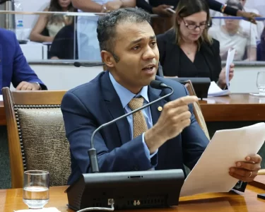 Assembleia Legislativa aprova reestruturação do PCCS da Polícia Civil com ajustes nas carreiras e efeitos financeiros a partir de 2026.