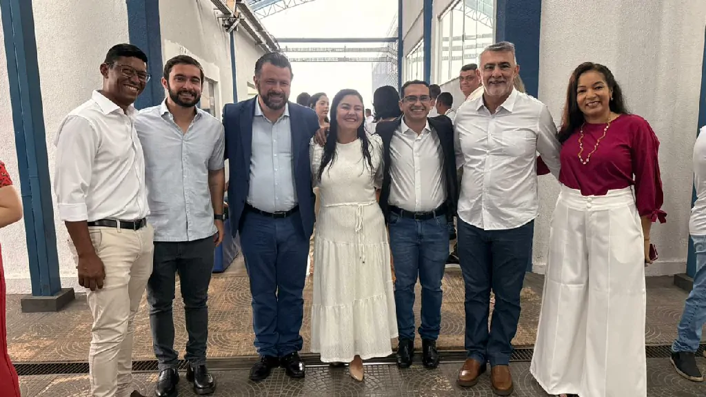 Amélio Cayres recebe homenagem da Unirg