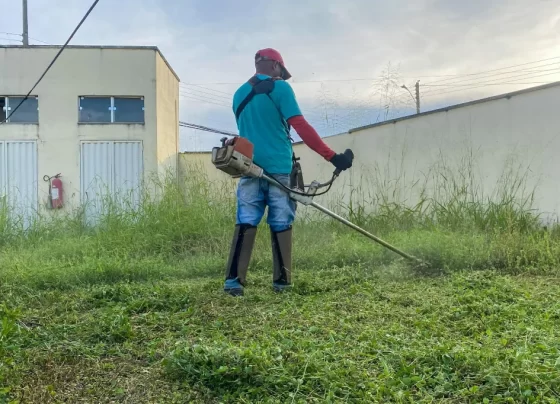 Prefeitura reforça limpeza externa nas unidades de saúde de Palmas