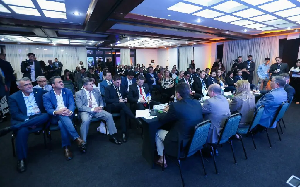 Conferência Unale 2025 reúne deputados do Tocantins em debates nacionais