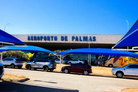 Aeroporto de Palmas deve receber mais de 39 mil passageiros no final de ano – Portal Jaciara Barros Aeroporto de Palmas deve receber mais de 39 mil passageiros no final de ano com novos voos e 270 operações.