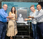 Eduardo Siqueira Campos se emociona em homenagem ao pai em Araguaína