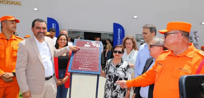 Governador entrega centro de treinamento e reabilitação para Bombeiros