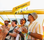 Schweppes Mixed reforça sua presença no Carnaval 2026 com o lançamento do sabor Caipivodka Maracujá, focado no Verão e na Geração Z.