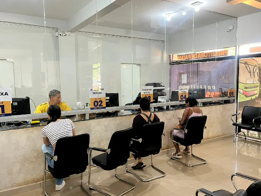 Renovação do transporte coletivo estudantil em Palmas 2026