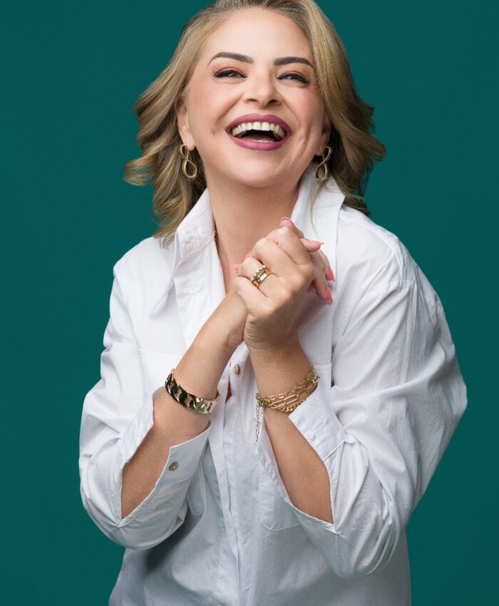 Vanessa Martinazzo lança livro em Palmas