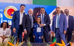 Governador Wanderlei Barbosa recebeu o Selo Ouro, concedido pelo presidente Luiz Inácio Lula da Silva em reconhecimento ao Tocantins - Vinícius Santa Rosa/Governo do Tocantins