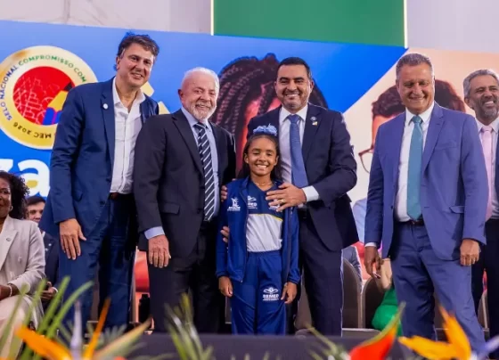 Governador Wanderlei Barbosa recebeu o Selo Ouro, concedido pelo presidente Luiz Inácio Lula da Silva em reconhecimento ao Tocantins - Vinícius Santa Rosa/Governo do Tocantins