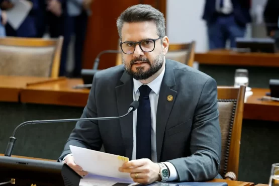 Aleto aprova projeto de enfrentamento à violência política contra a mulher