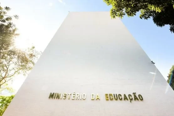 STF cursos de Medicina MEC decisão sobre autorização de cursos