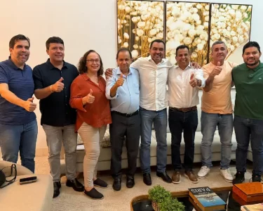 Wanderlei Barbosa reúne pré-candidatos e articula chapa no Tocantins