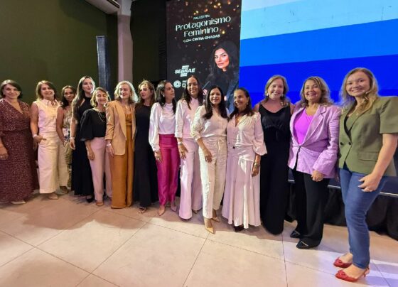 Rayley Luzza prestigia palestra de Cíntia Chagas