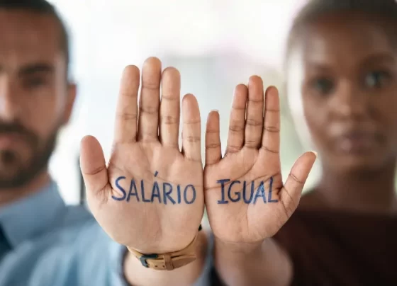 Equidade salarial surge como ferramenta no combate à violência contra a mulher.