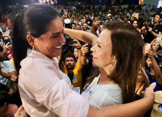 A primeira-dama do Tocantins, Karynne Sotero, declarou apoio à pré-candidatura da senadora Professora Dorinha ao Governo