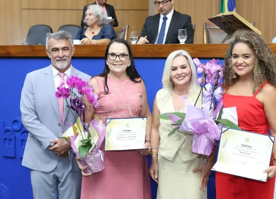 Amélio Cayres homenageia Lucilene Brito e Núbia Dourado em Sessão Solene do Dia da Mulher na Assembleia Legislativa do Tocantins.