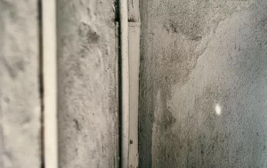 Chuvas acendem alerta para rachaduras e infiltrações em imóveis