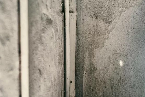 Chuvas acendem alerta para rachaduras e infiltrações em imóveis