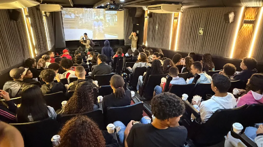 Cine CAIXA CAP chega ao Tocantins com cinema sobre rodas gratuito