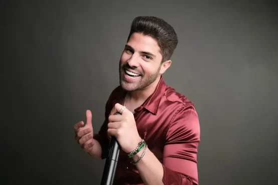 Cantor Fernando Guedes é destaque na Virada Cultural Turística em Palmas com show de sertanejo contemporâneo.