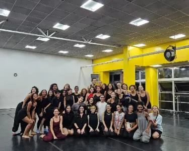 Lamira Artes Cênicas celebra 15 anos com temporada de sucesso